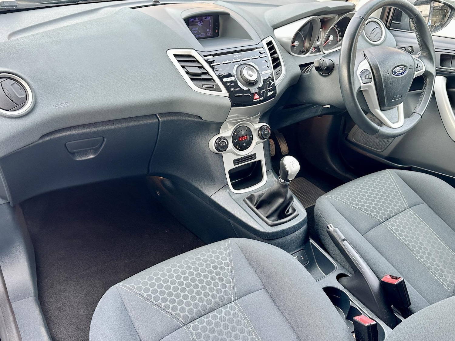 Used Ford Fiesta 2011 for sale - 78028167: Photo 3