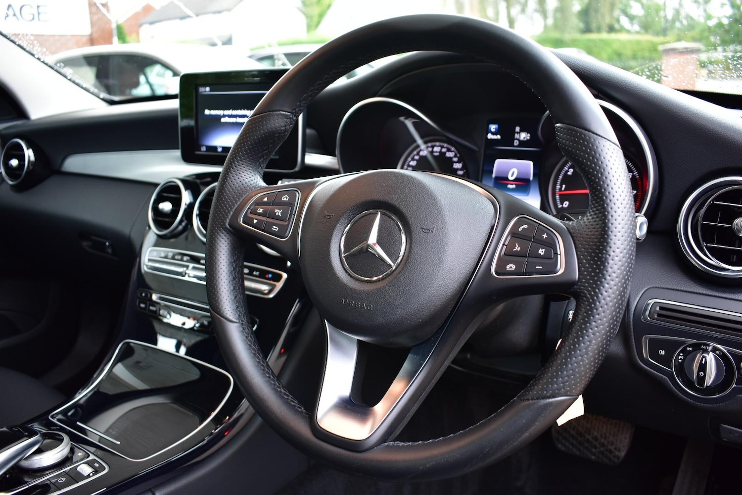 Used Mercedes-Benz C-Class 2015 for sale - 76151049: Photo 16