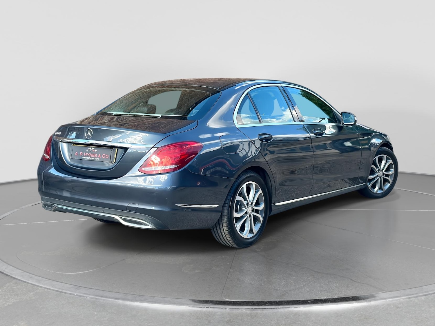 Used Mercedes-Benz C-Class 2015 for sale - 76151049: Photo 5