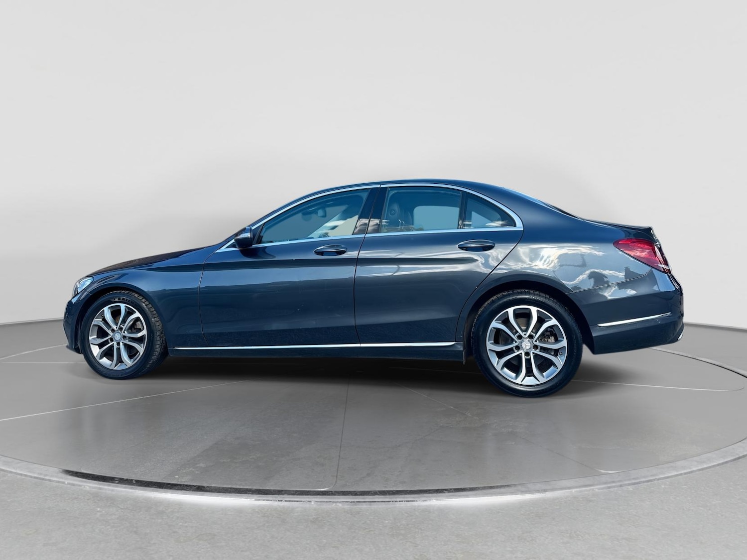 Used Mercedes-Benz C-Class 2015 for sale - 76151049: Photo 7