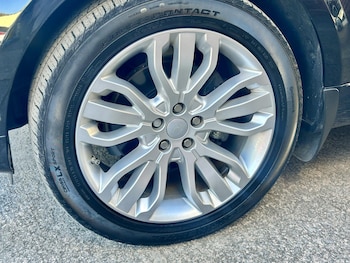 Used Land Rover Range Rover Sport 2019 for sale - 78290662: Photo