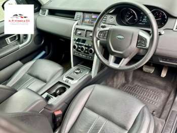 Used Land Rover Discovery Sport 2018 for sale - 73616420: Photo