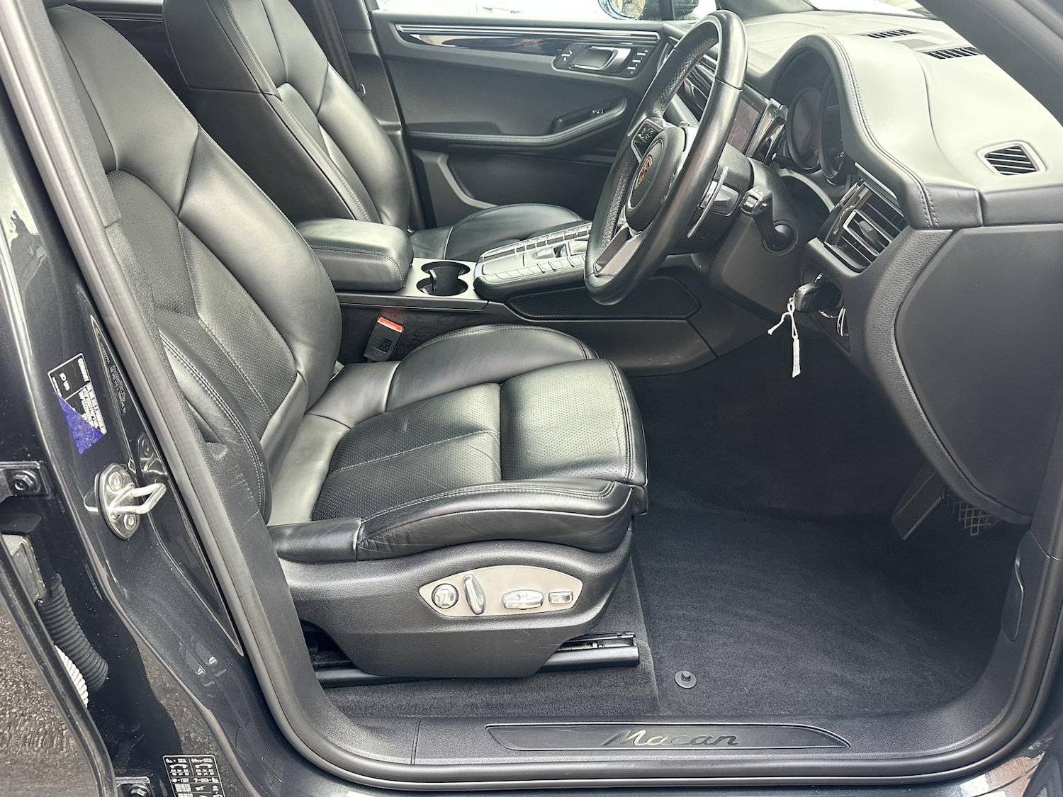 Used Porsche Macan 2019 for sale - 76387563: Photo 18