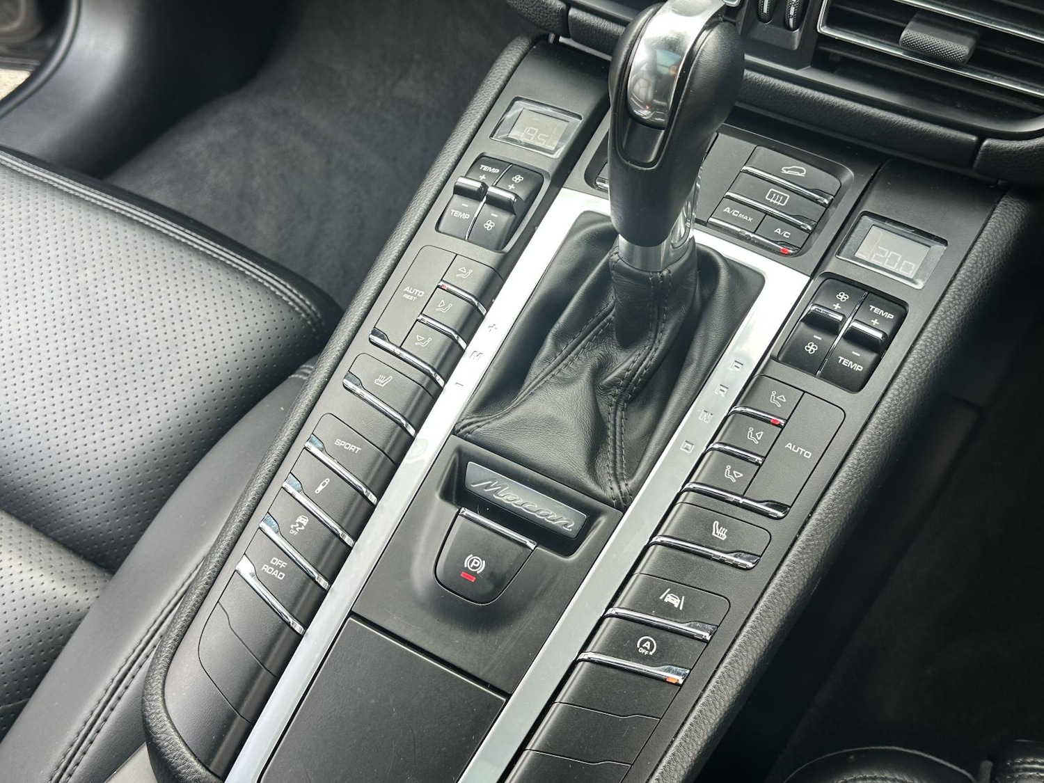 Used Porsche Macan 2019 for sale - 76387563: Photo 32