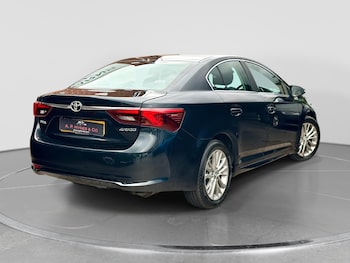 Used Toyota Avensis 2015 for sale - 79267352: Photo