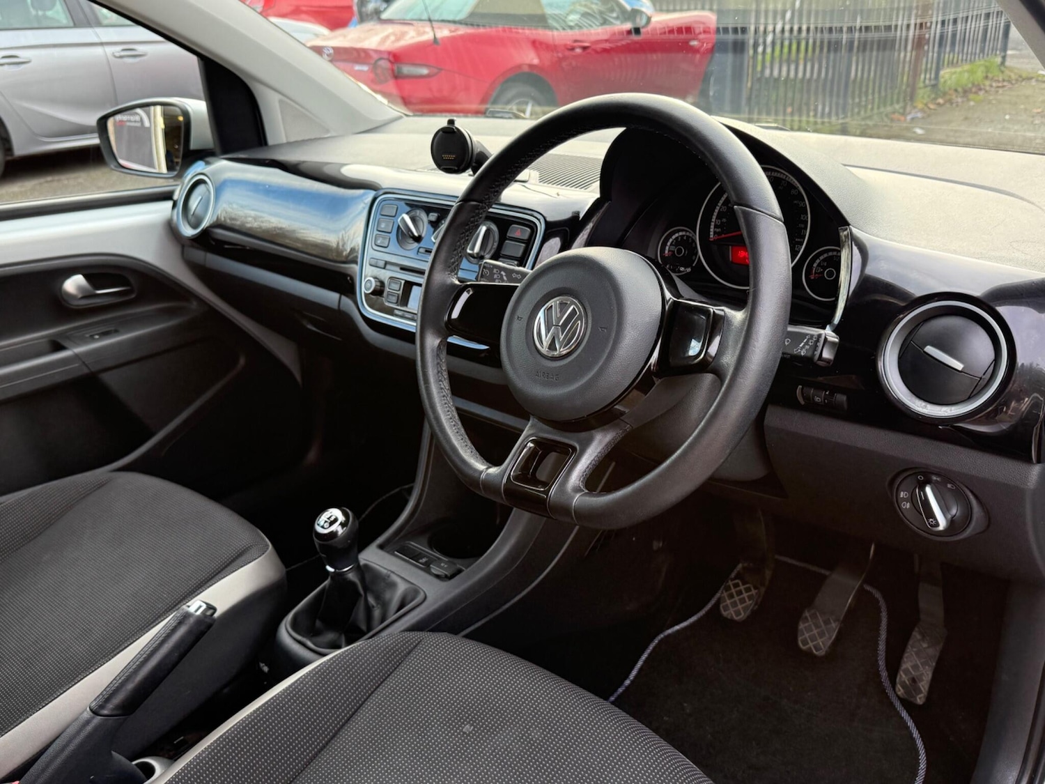 Used Volkswagen up! 2016 for sale - 76714855: Photo 17