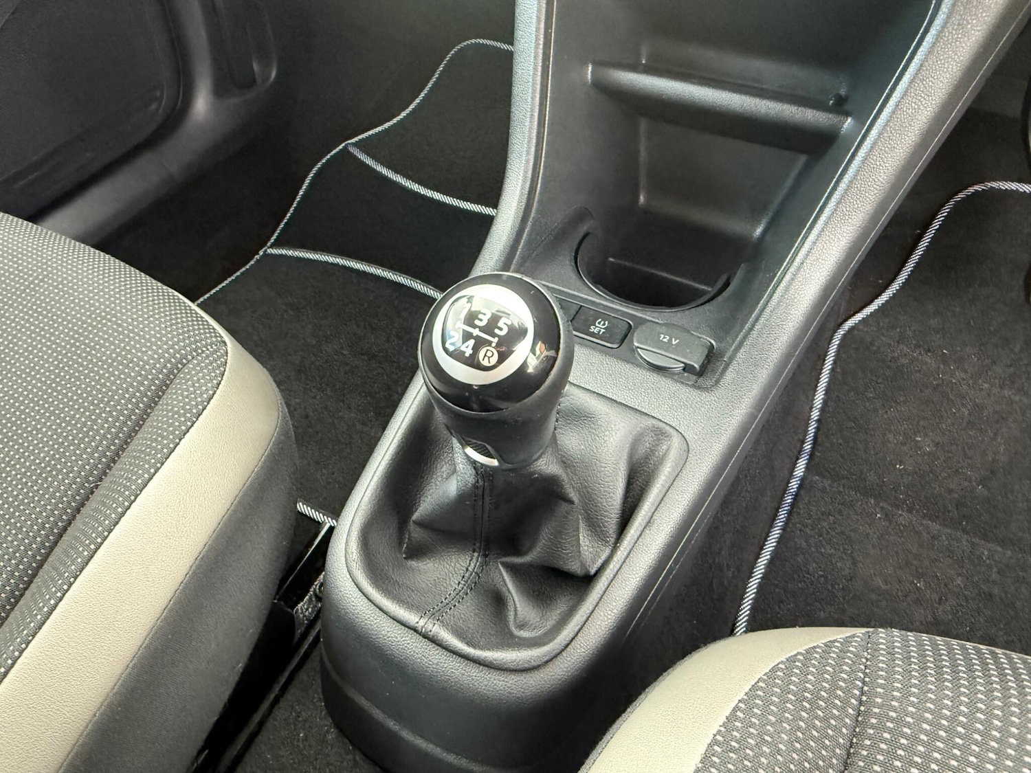 Used Volkswagen up! 2016 for sale - 76714855: Photo 18