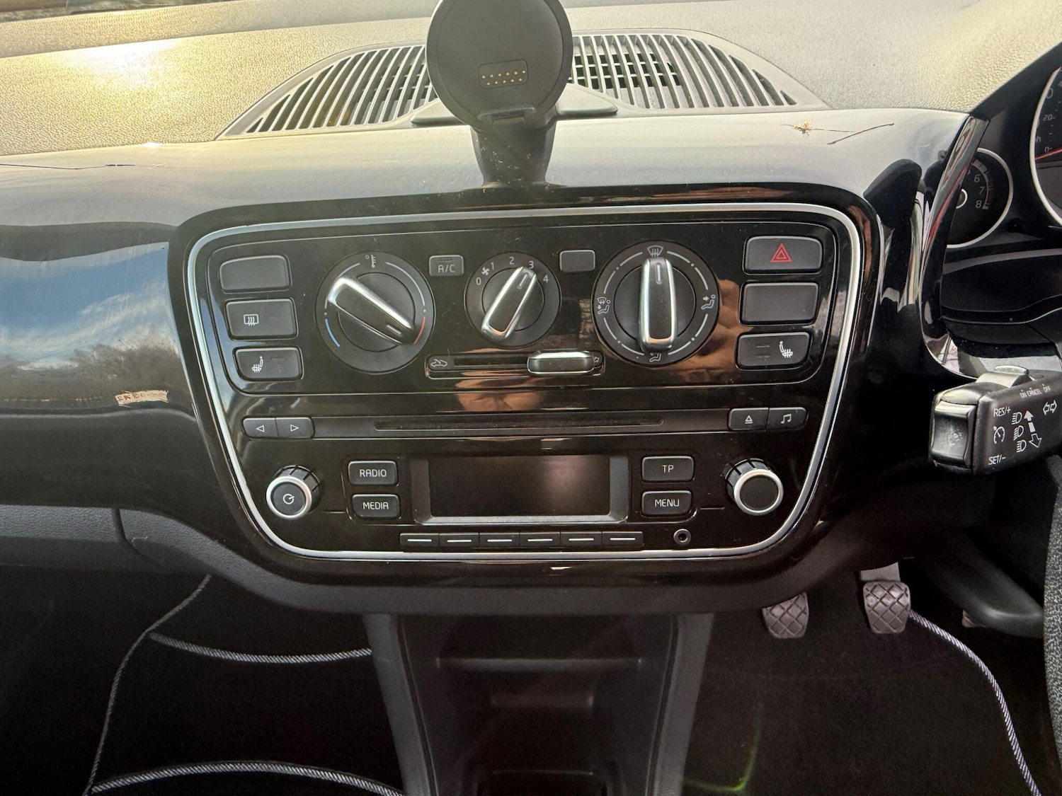 Used Volkswagen up! 2016 for sale - 76714855: Photo 19