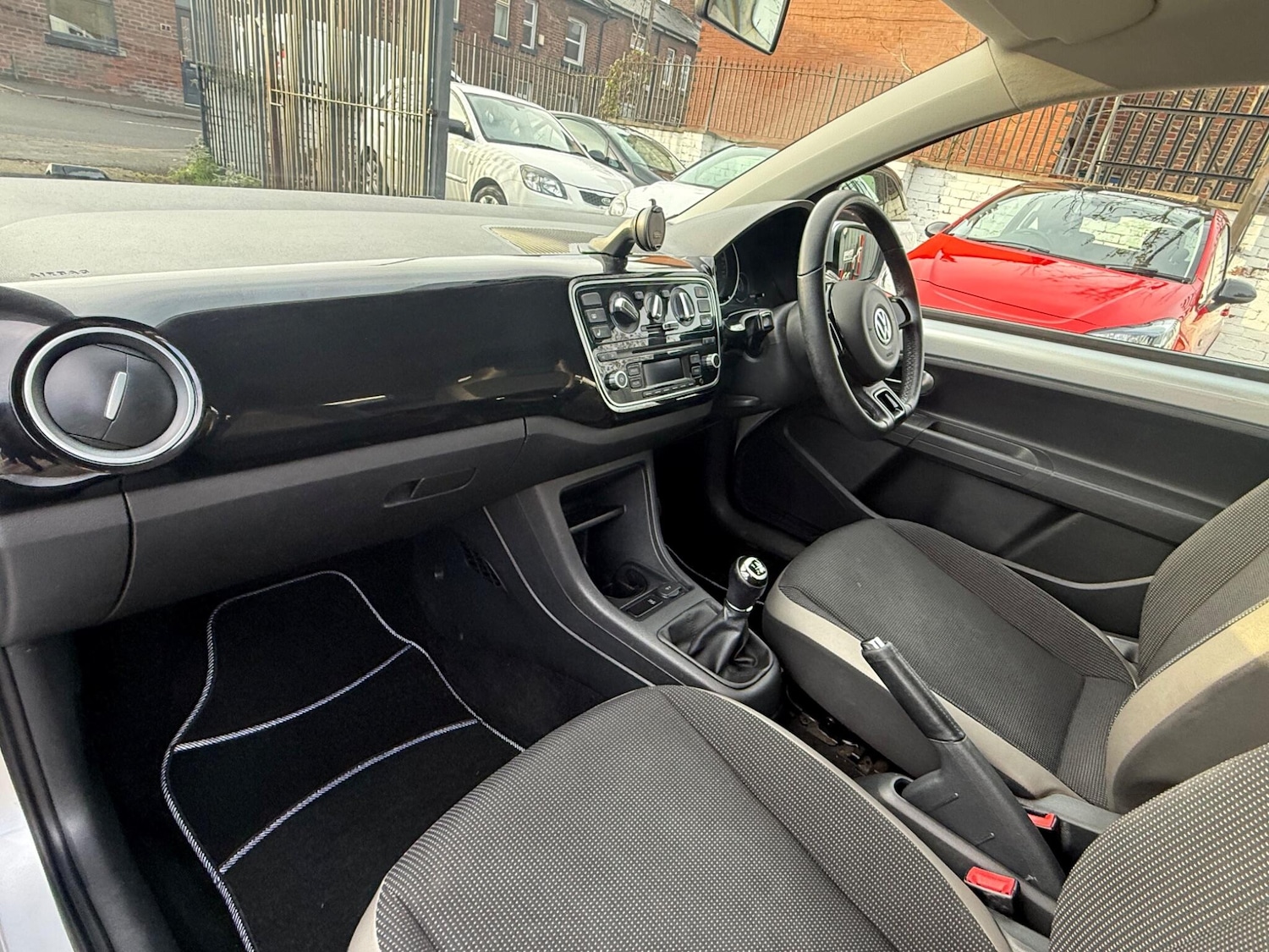 Used Volkswagen up! 2016 for sale - 76714855: Photo 20