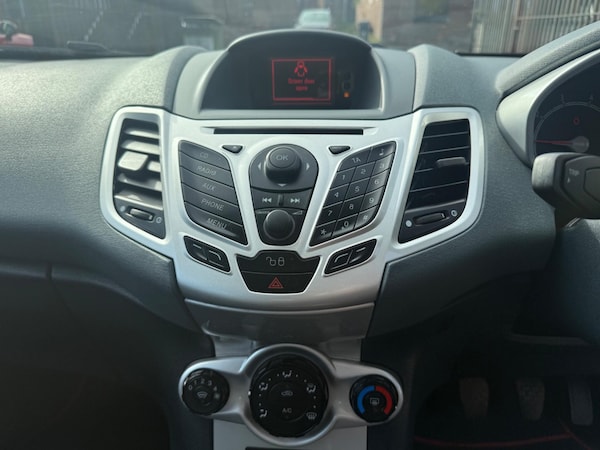 Used Ford Fiesta 2010 for sale - 76226986: Photo 15