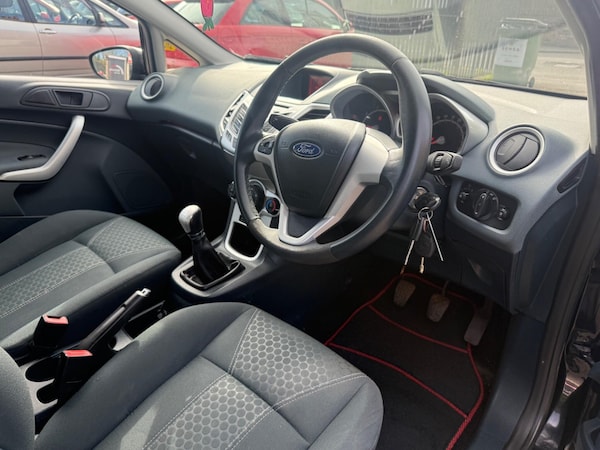 Used Ford Fiesta 2010 for sale - 76226986: Photo 25