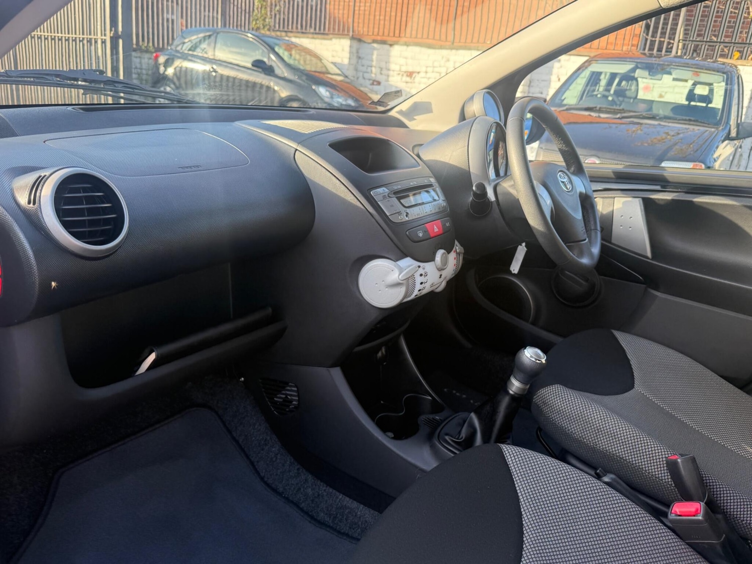 Used Toyota AYGO 2012 for sale - 76997103: Photo 18