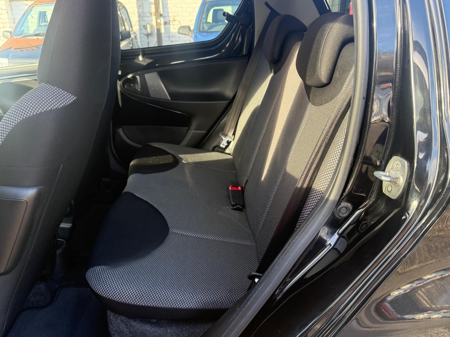 Used Toyota AYGO 2012 for sale - 76997103: Photo 20