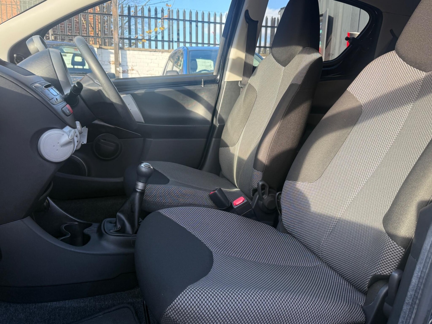 Used Toyota AYGO 2012 for sale - 76997103: Photo 23