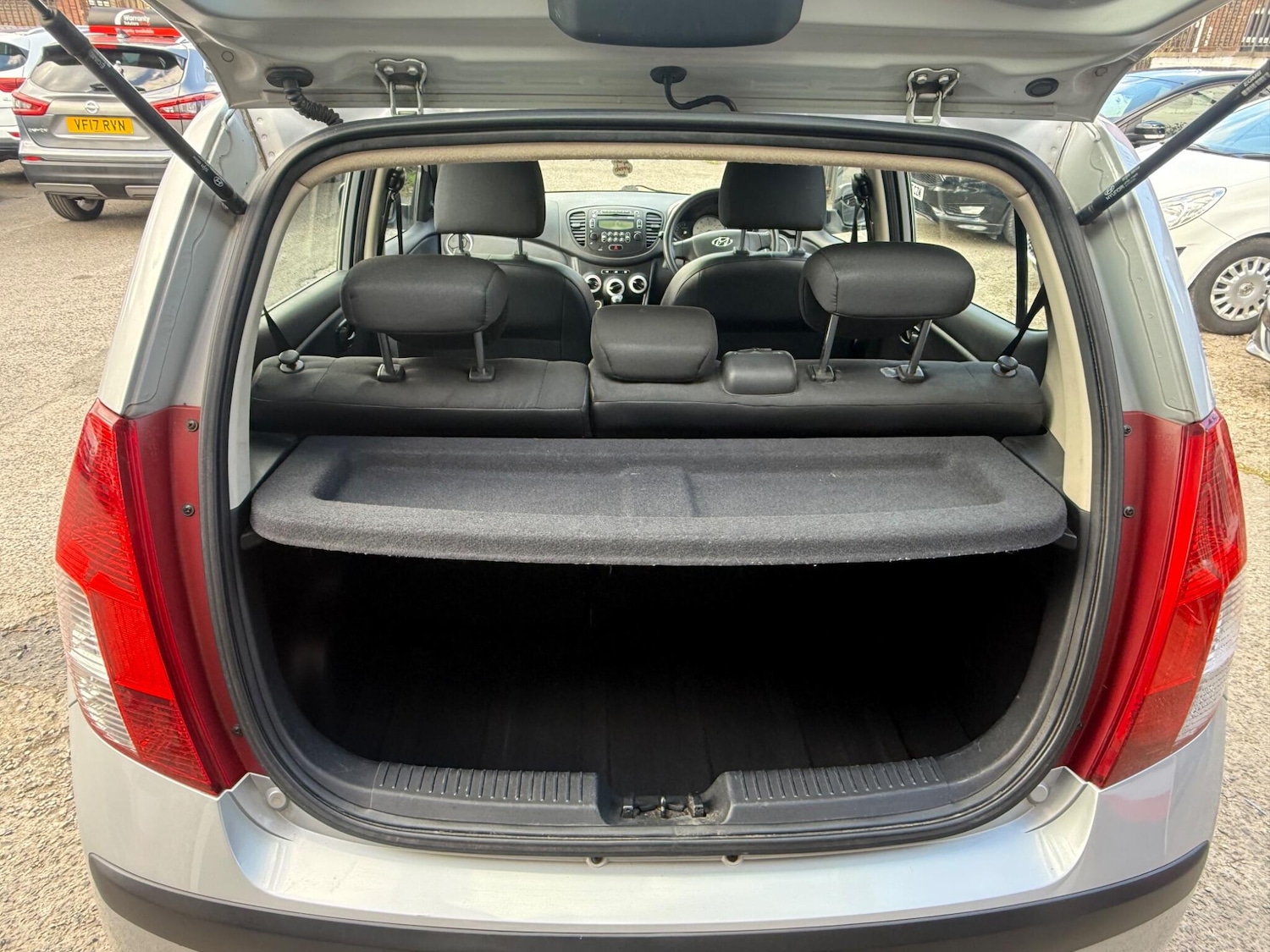 Used Hyundai i10 2009 for sale - 78086012: Photo 19