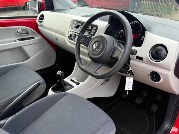 Used Volkswagen up! 2016 for sale - 76153202: Photo 16