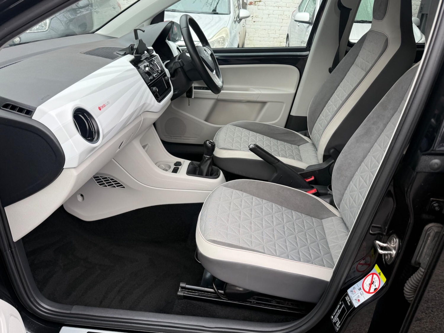 Used Volkswagen up! for sale - 77625023: Photo 27