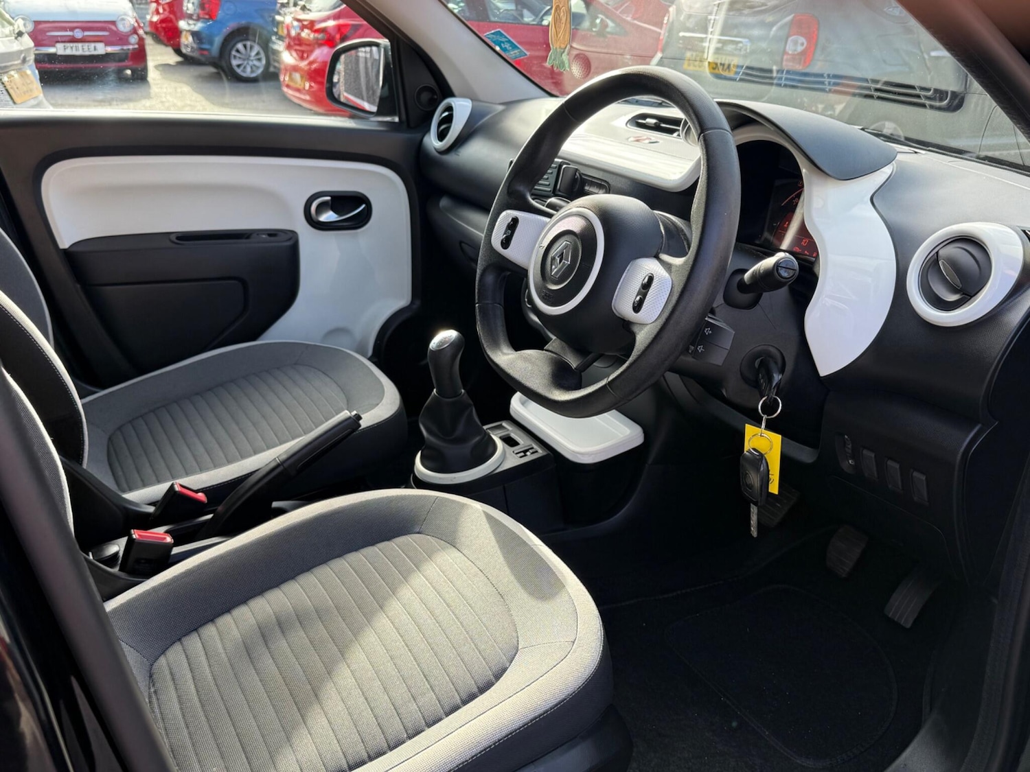 Used Renault Twingo 2016 for sale - 76370991: Photo 19