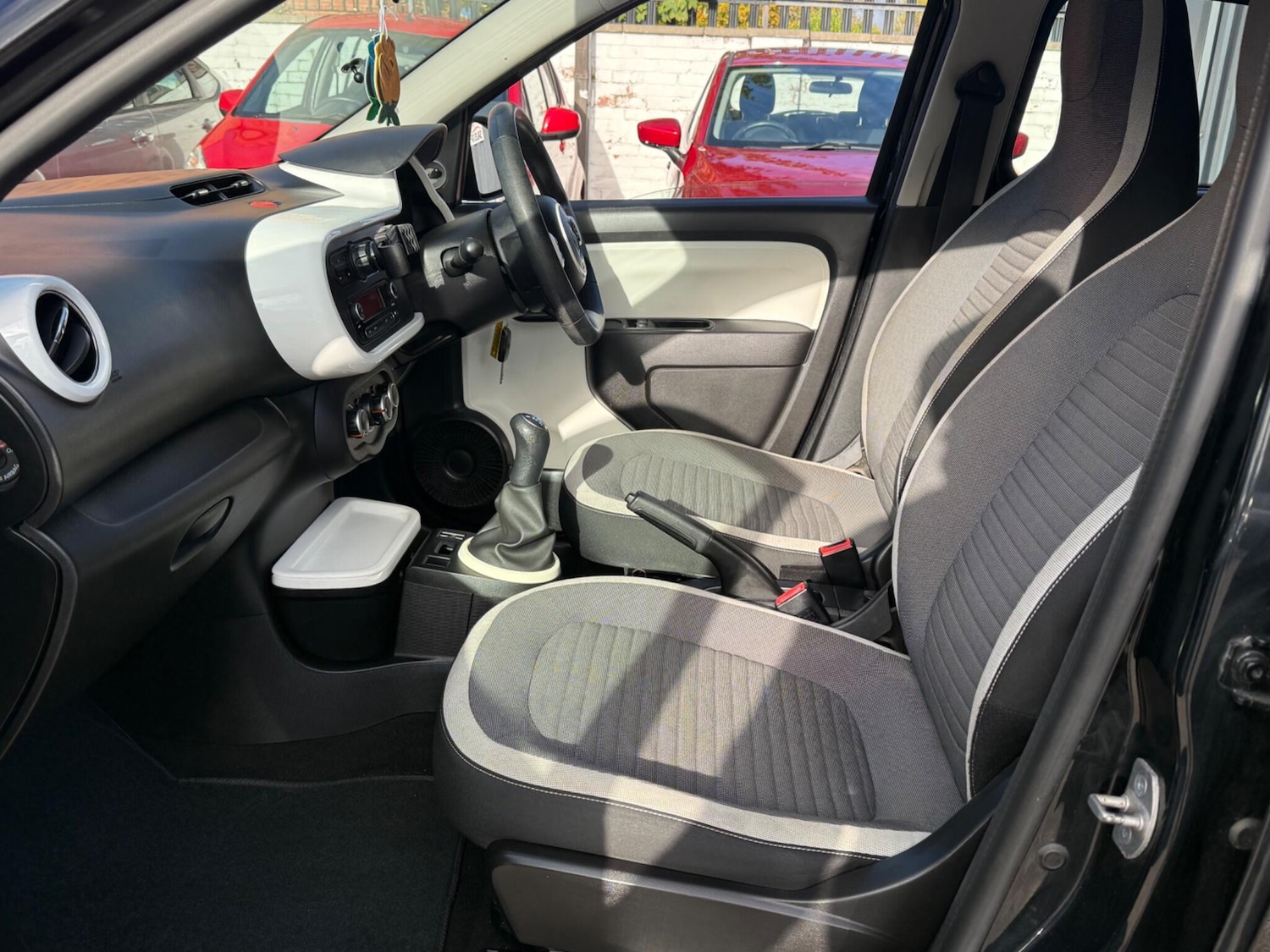 Used Renault Twingo 2016 for sale - 76370991: Photo 25