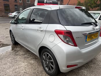 Used Toyota Yaris 2012 for sale - 79670048: Photo