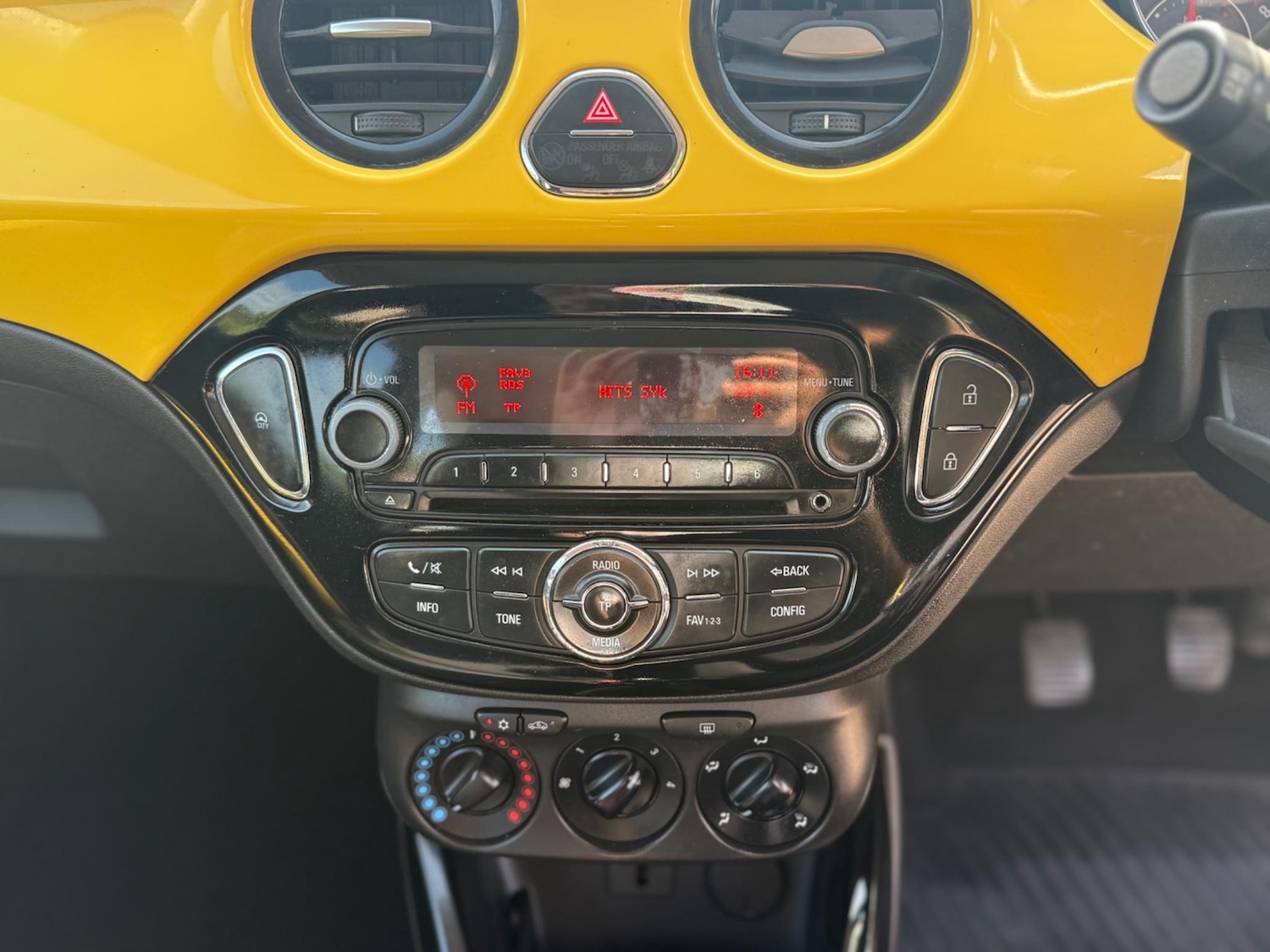 Used Vauxhall ADAM 2016 for sale - 75990378: Photo 20