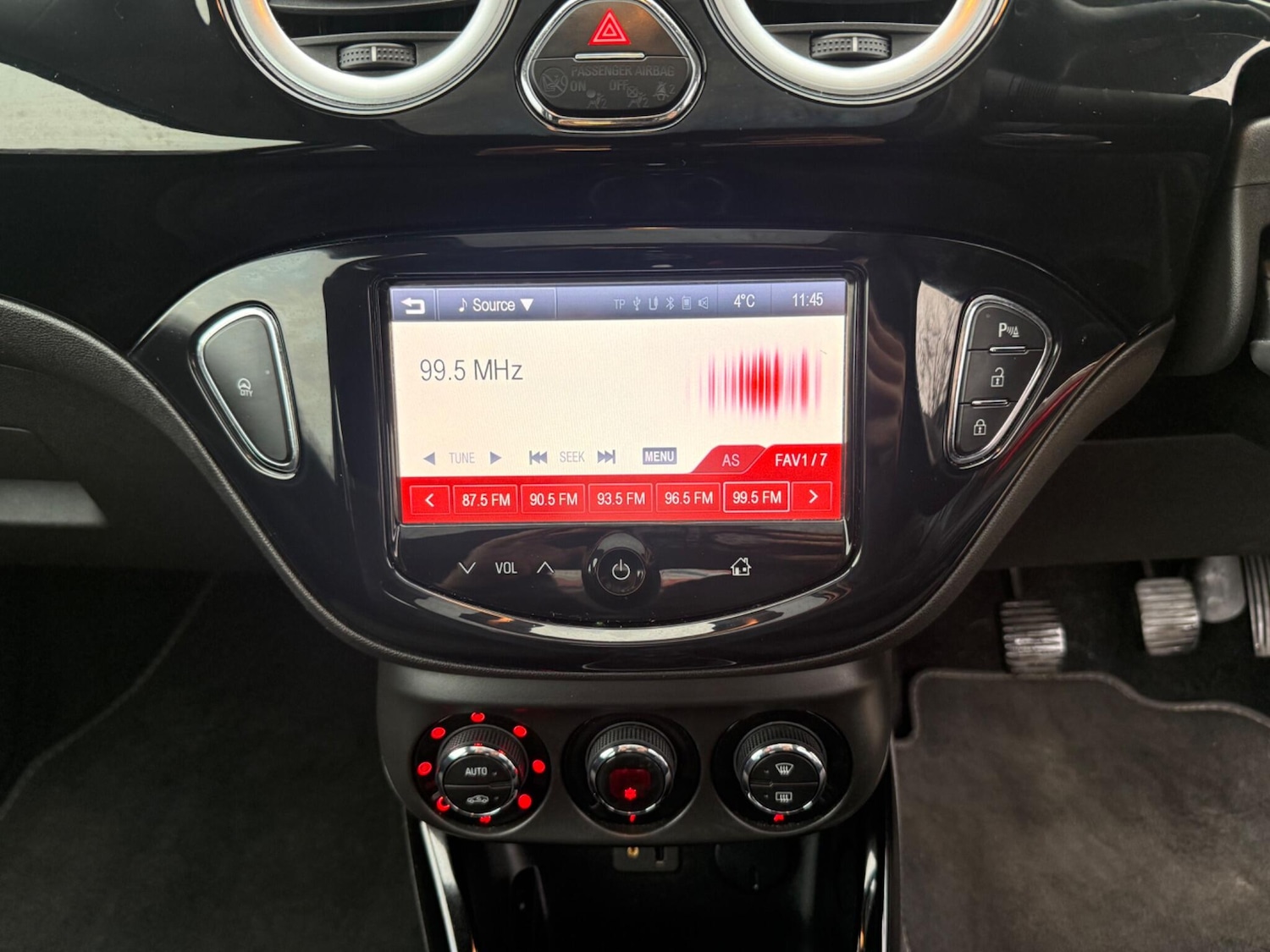 Used Vauxhall ADAM 2015 for sale - 77387372: Photo 23