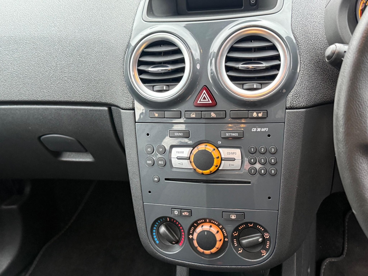 Used Vauxhall Corsa 2012 for sale - 77376142: Photo 25