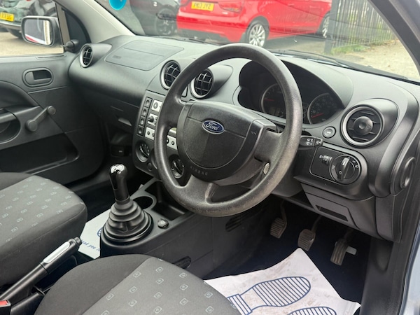 Used Ford Fiesta 2005 for sale - 76295161: Photo 17