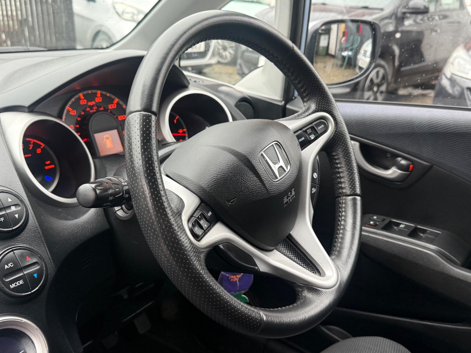 Used Honda Jazz 2009 for sale - 76991054: Photo 22