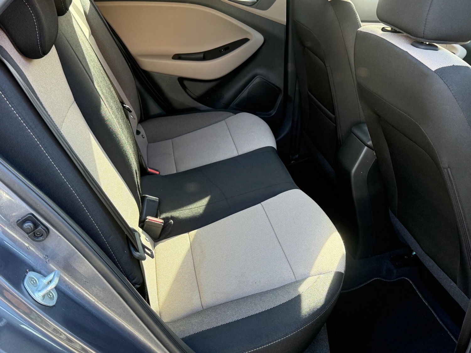 Used Hyundai i20 2015 for sale - 77737596: Photo 21