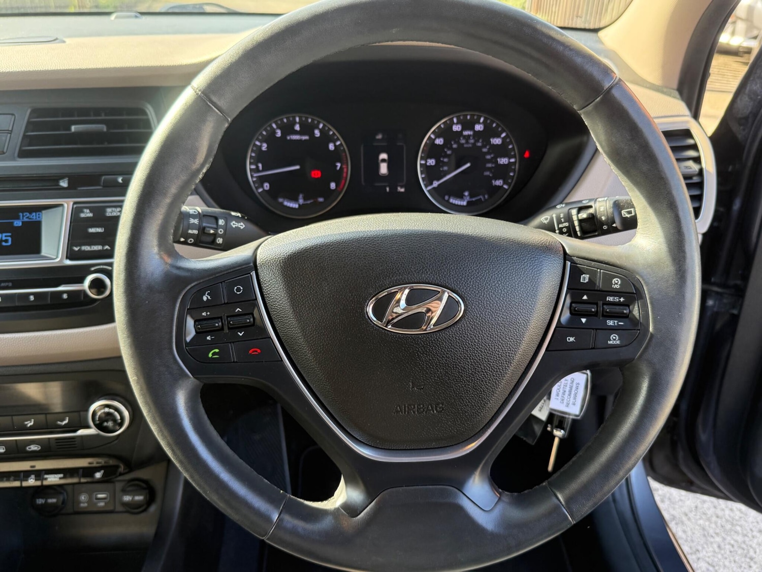 Used Hyundai i20 2015 for sale - 77737596: Photo 28