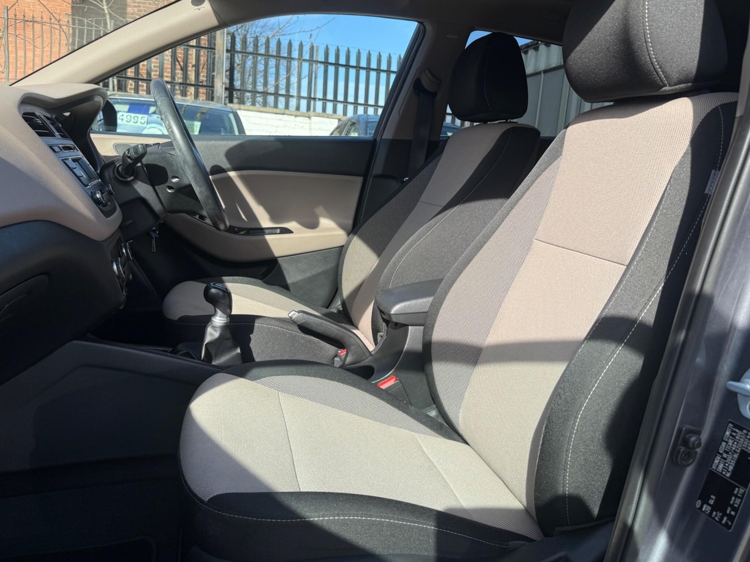 Used Hyundai i20 2015 for sale - 77737596: Photo 29