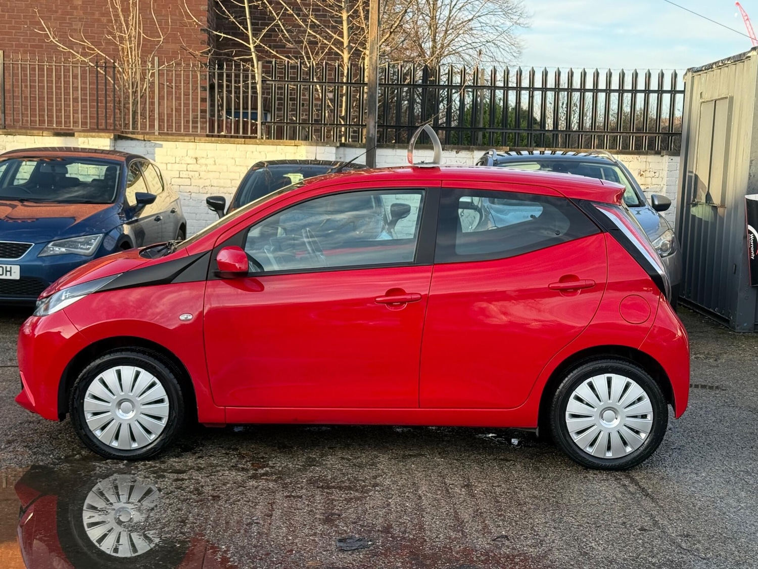 Used Toyota AYGO 2016 for sale - 76965107: Photo 11