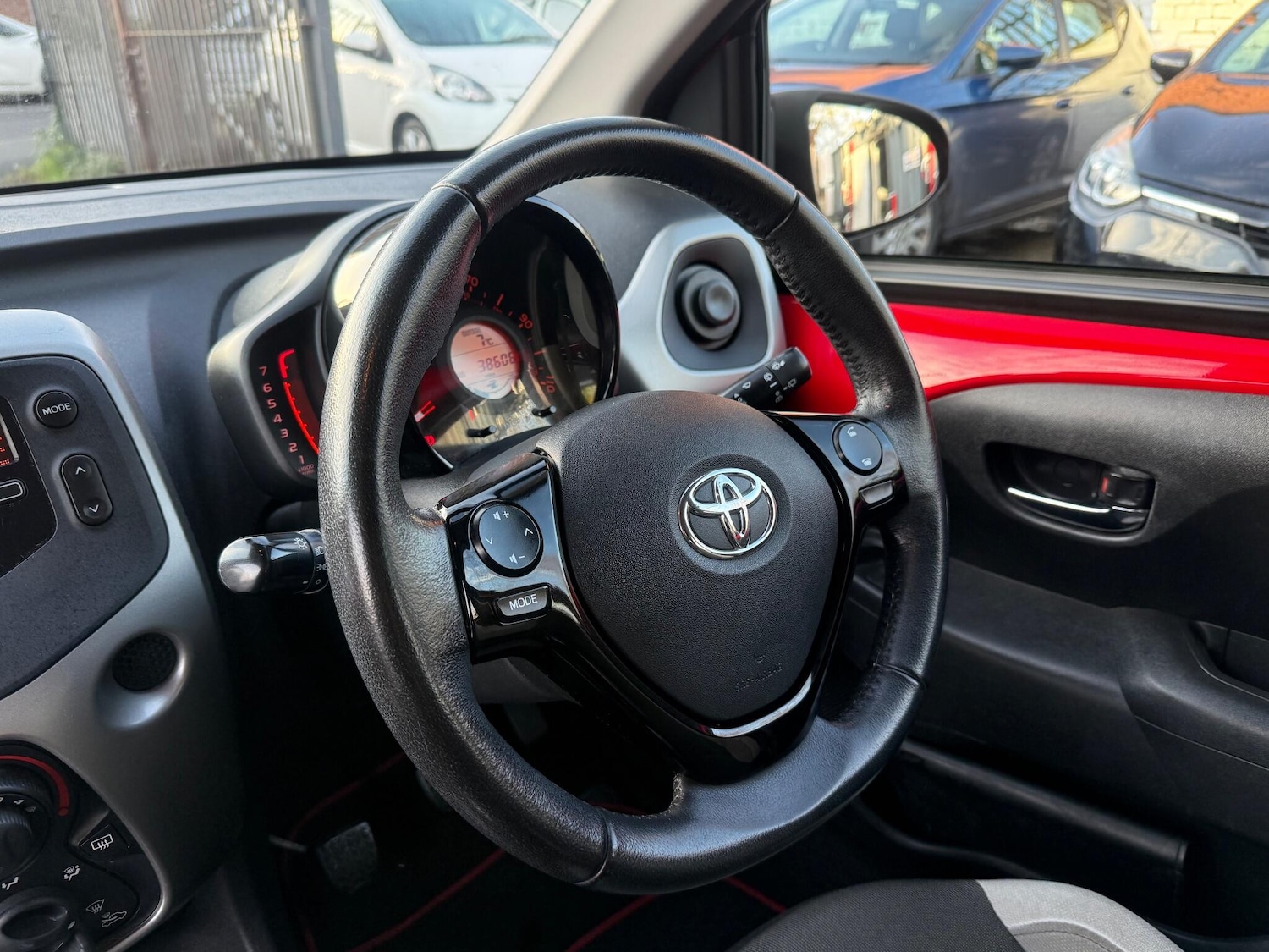 Used Toyota AYGO 2016 for sale - 76965107: Photo 21