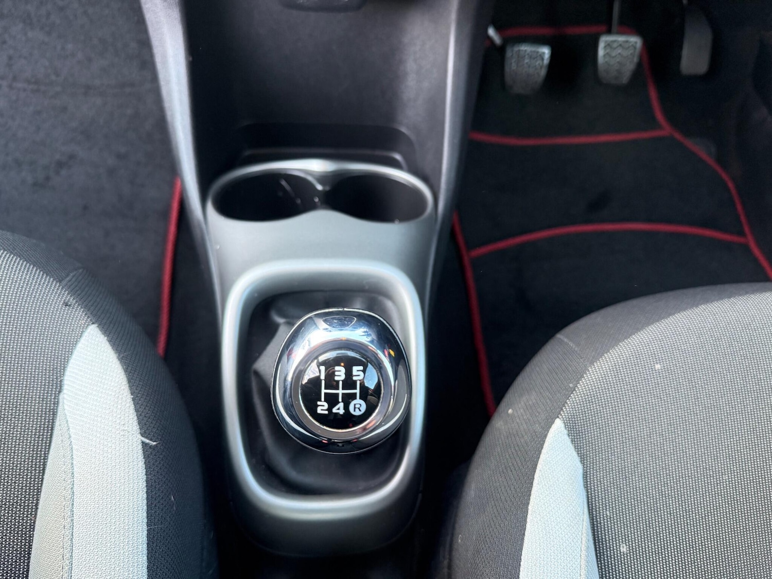 Used Toyota AYGO 2016 for sale - 76965107: Photo 25