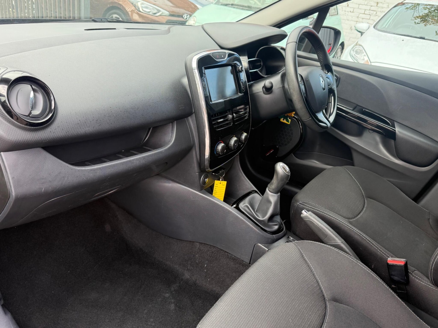 Used Renault Clio 2014 for sale - 76472361: Photo 18