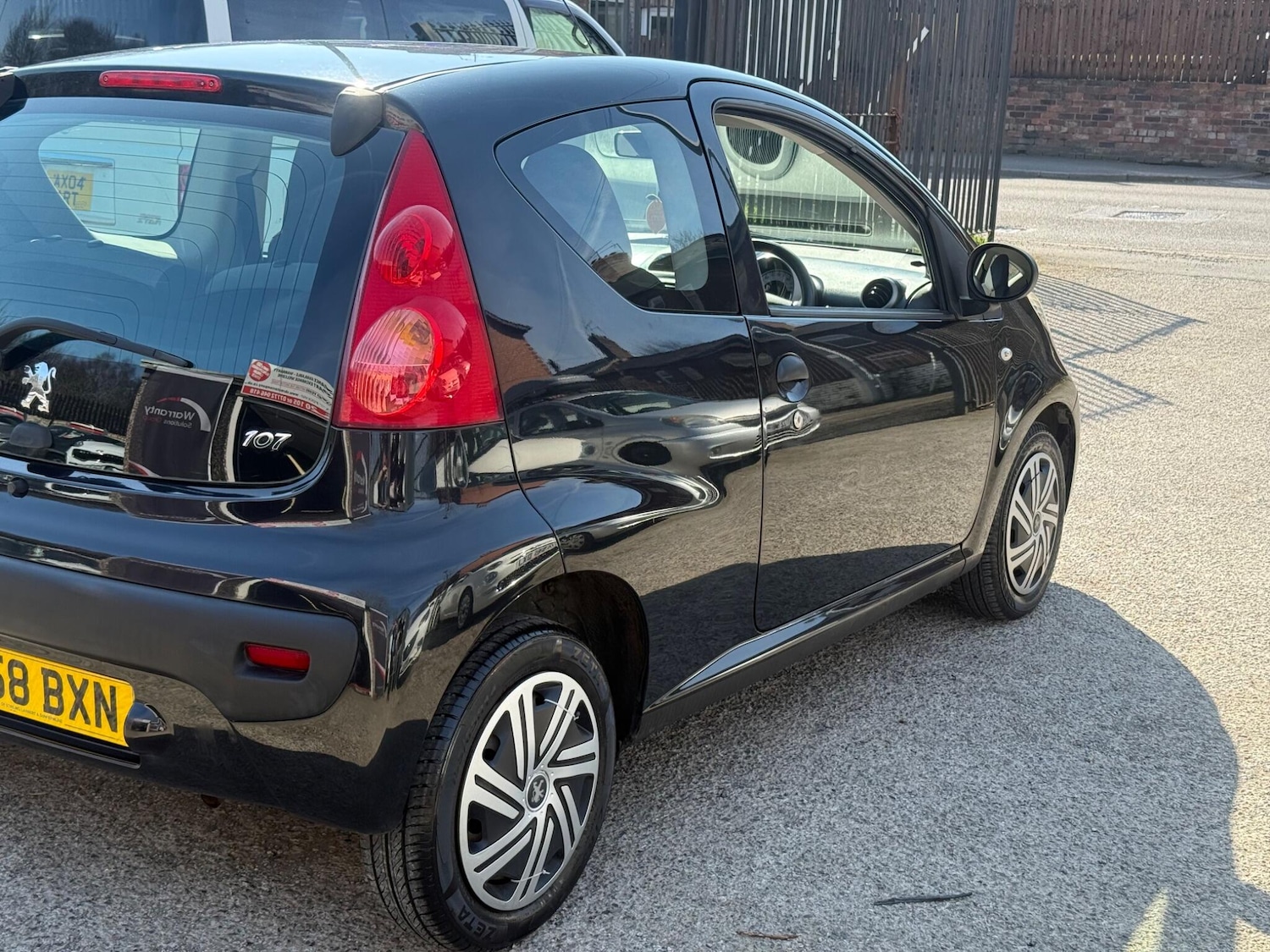 Used Peugeot 107 for sale - 77957311: Photo 16