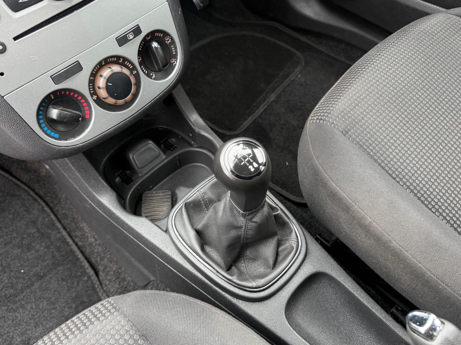 Used Vauxhall Corsa 2011 for sale - 78101105: Photo 18