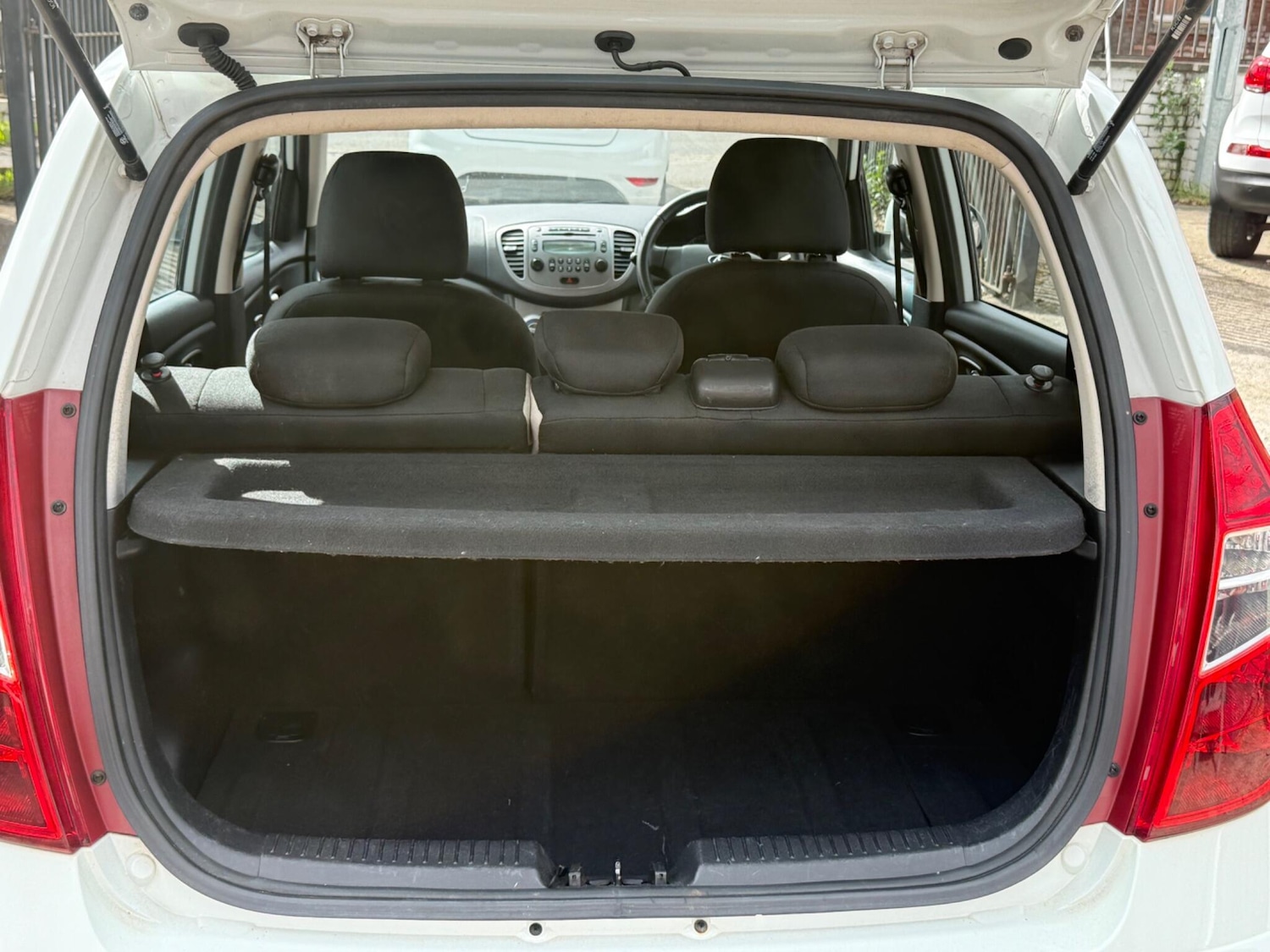 Used Hyundai i10 for sale - 78128245: Photo 21