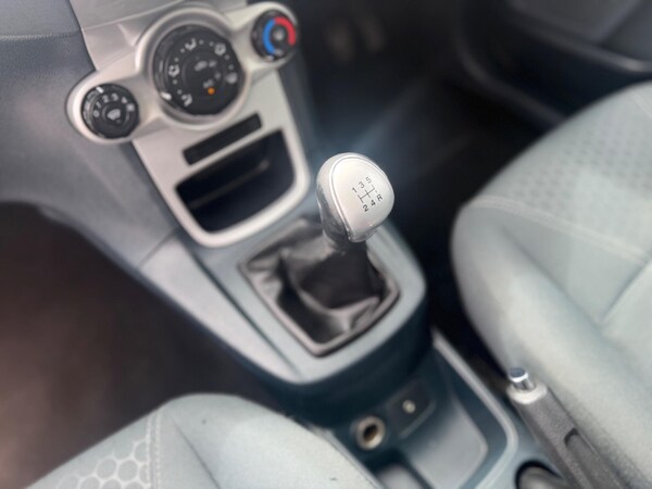 Used Ford Fiesta 2010 for sale - 75563484: Photo 21