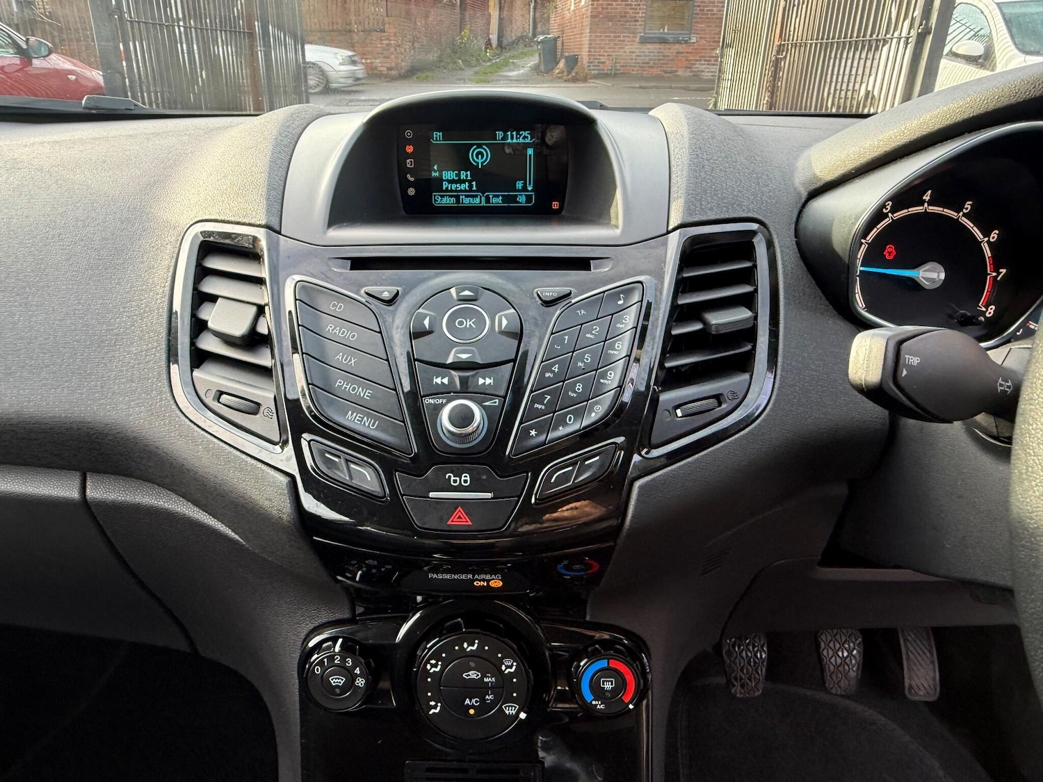 Used Ford Fiesta 2015 for sale - 76965356: Photo 25