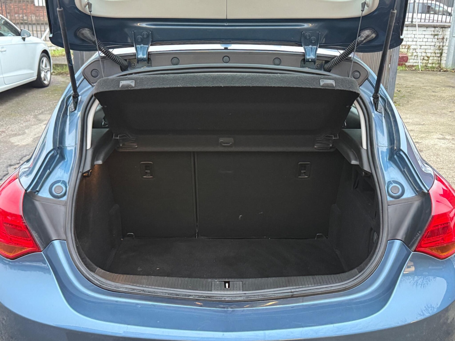 Used Vauxhall Astra 2013 for sale - 77424726: Photo 22