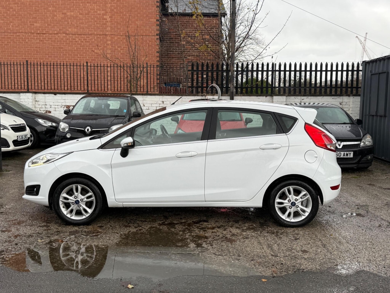Used Ford Fiesta 2016 for sale - 76688713: Photo 11