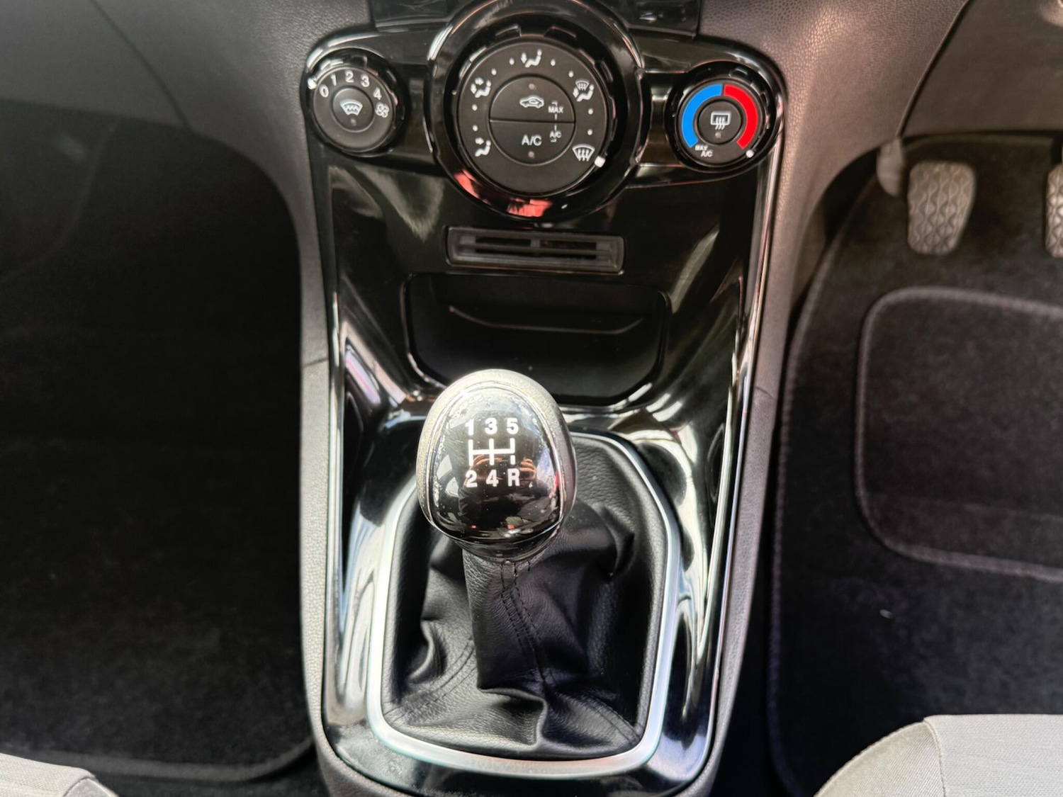 Used Ford Fiesta 2015 for sale - 78047784: Photo 23