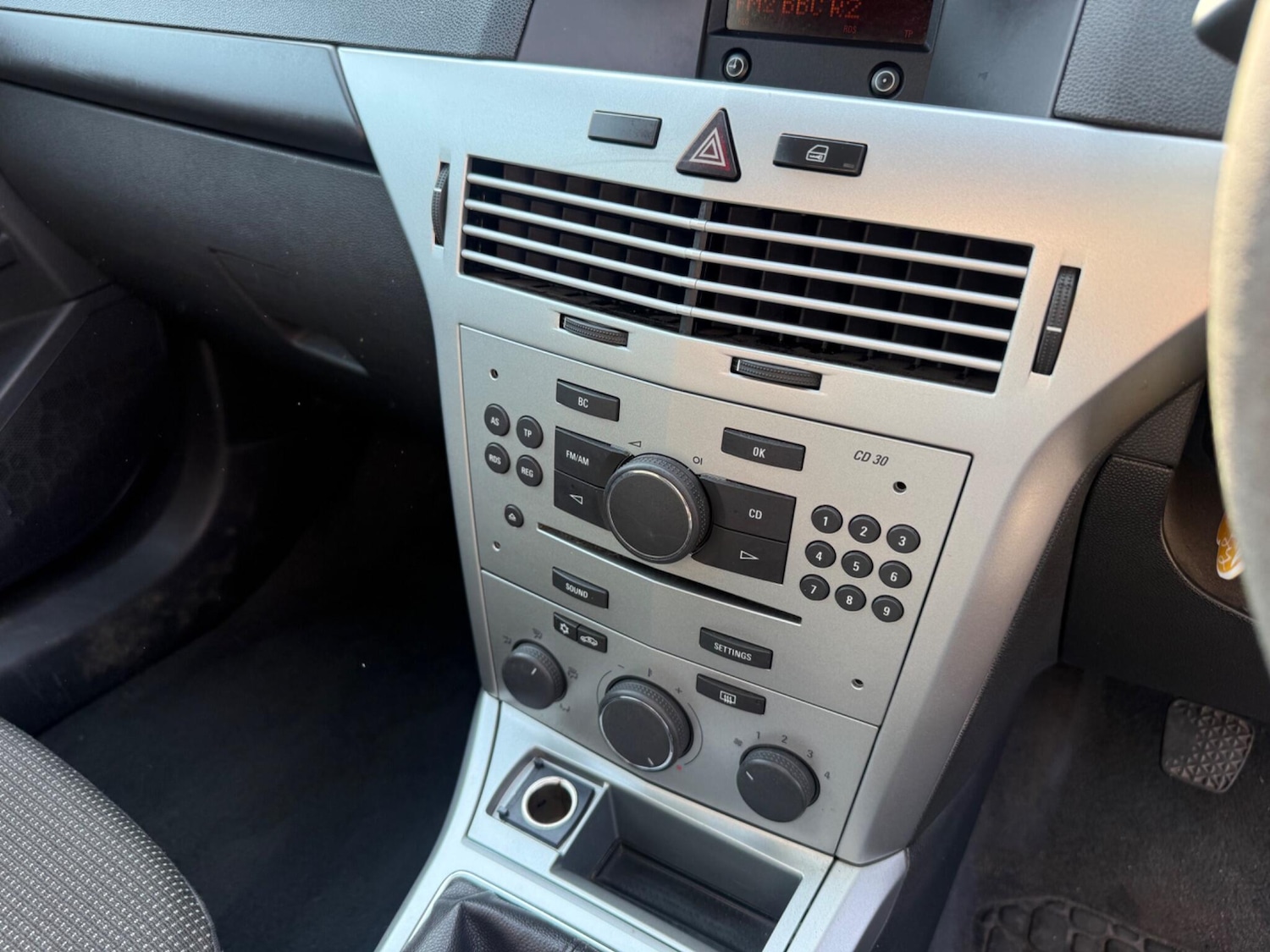 Used Vauxhall Astra for sale - 77958305: Photo 25