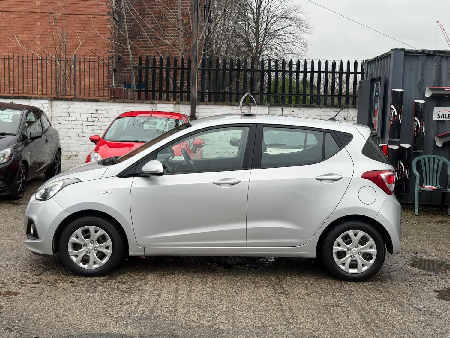 Used Hyundai i10 2014 for sale - 77376092: Photo 11