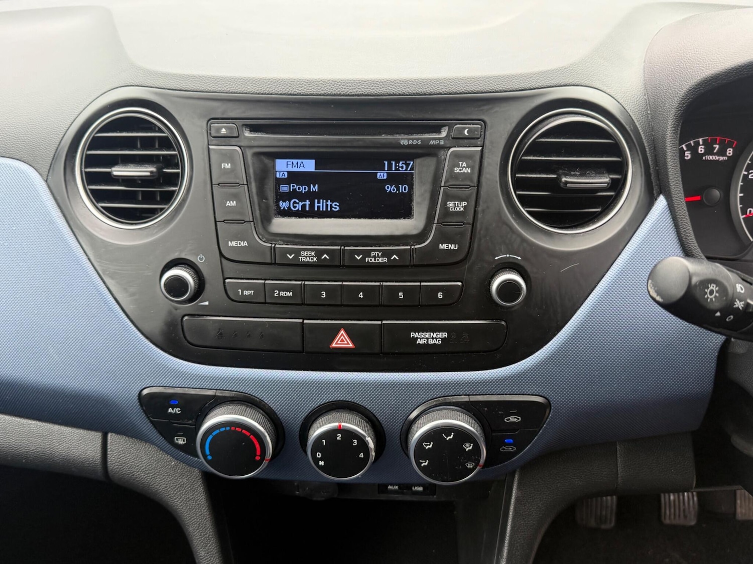 Used Hyundai i10 2014 for sale - 77376092: Photo 21