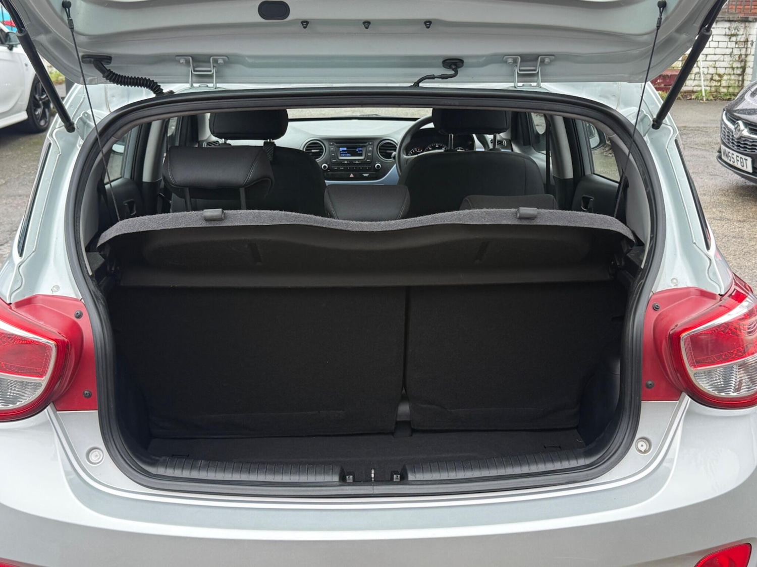 Used Hyundai i10 2014 for sale - 77376092: Photo 22