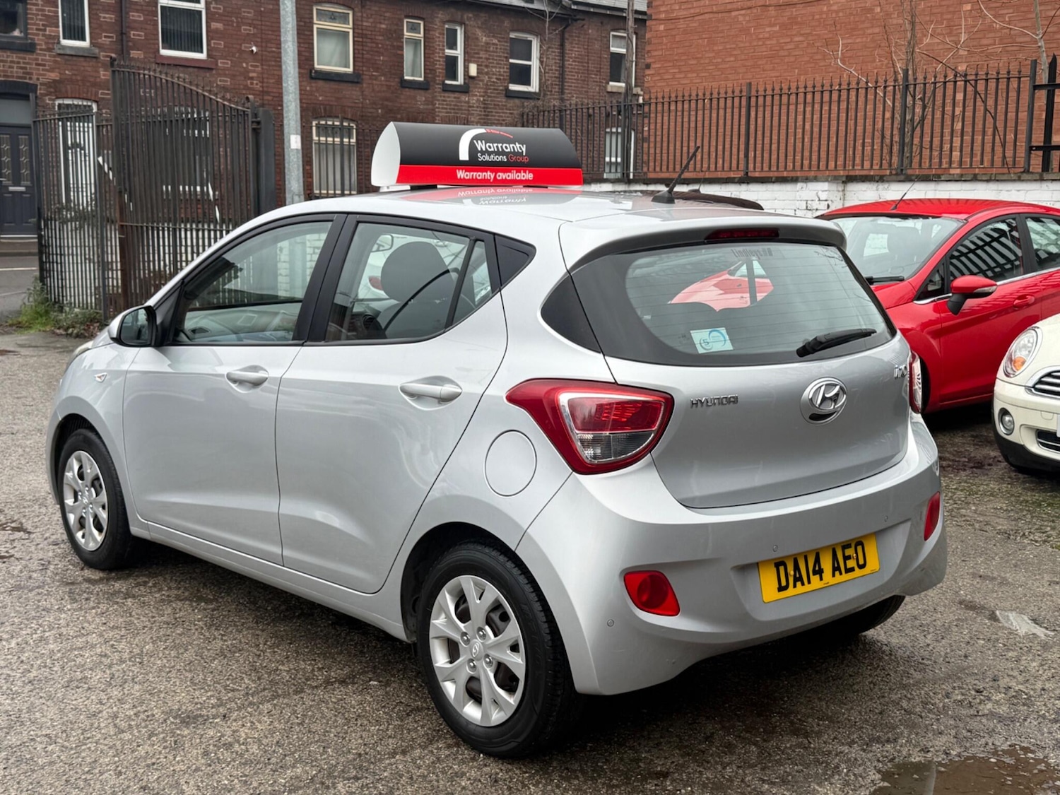 Used Hyundai i10 2014 for sale - 77376092: Photo 4