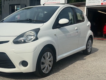 Used Toyota AYGO 2013 for sale - 75563583: Photo